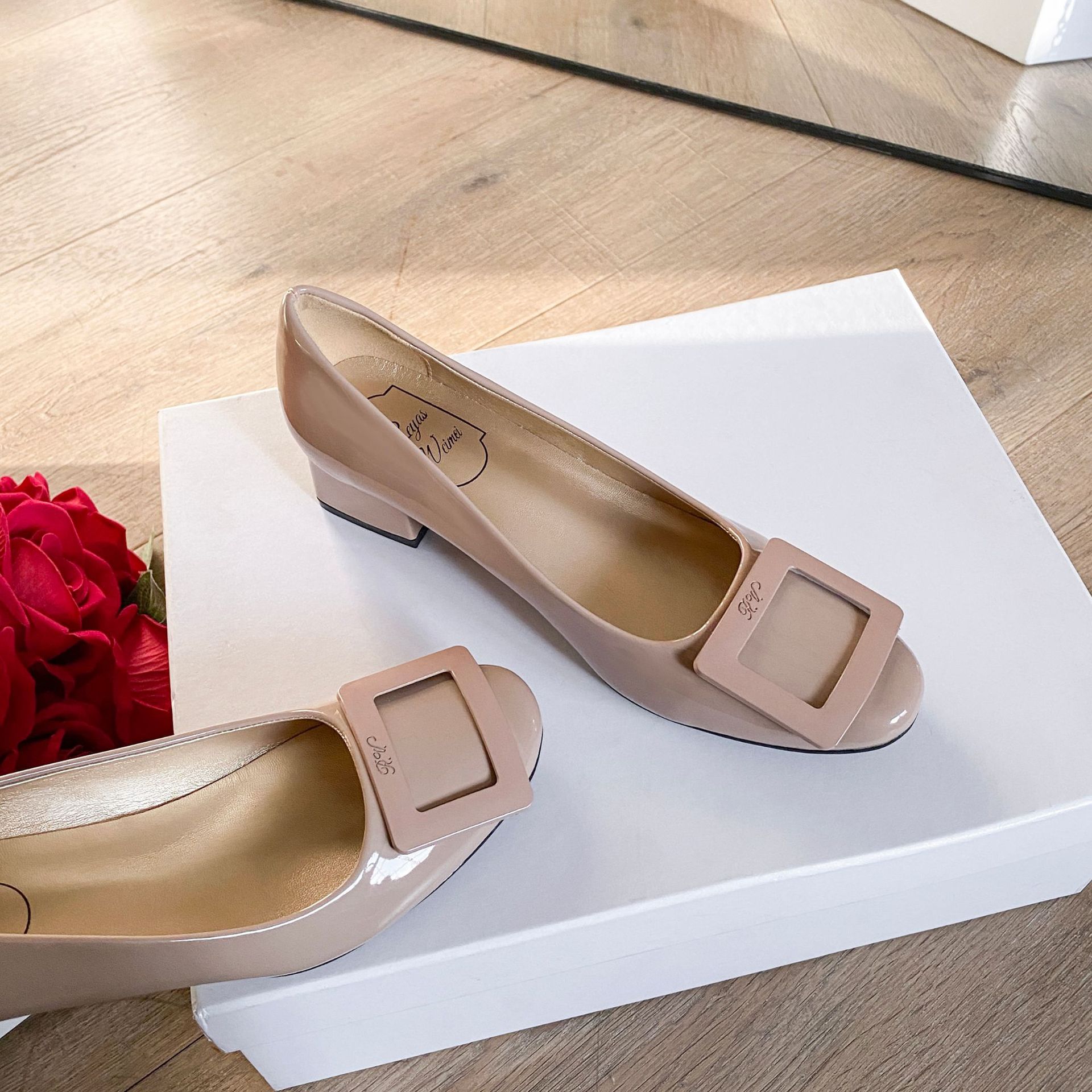 Women's Square Buckle Chunky Heel Flats Classic French Style Low Cut Round Toe Mid Heel Wedding Shoes_vogvips.com