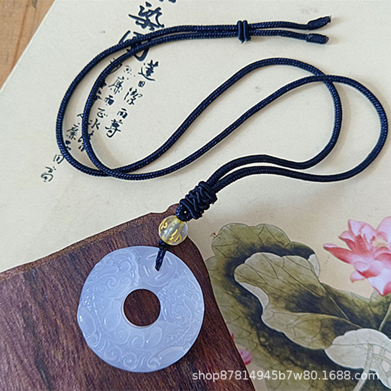 화이트 옥수 더블 브레이브 피스 버클 펜던트 (본화 로프 첨부)