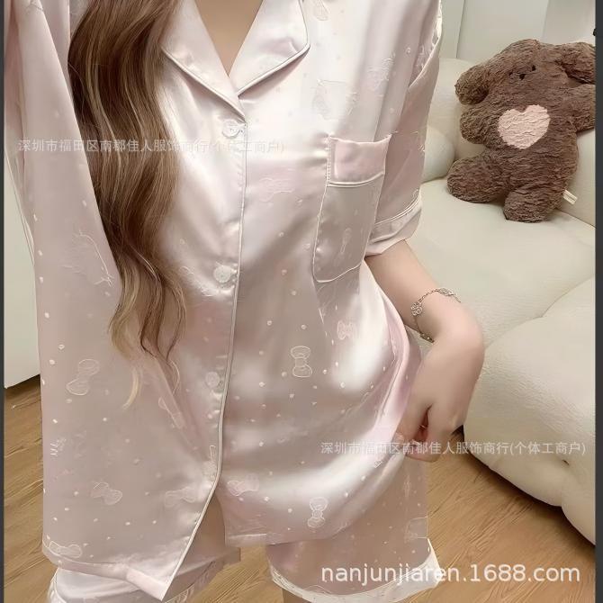 더블 쇼트 아이스 실크 폴카 도트 고양이