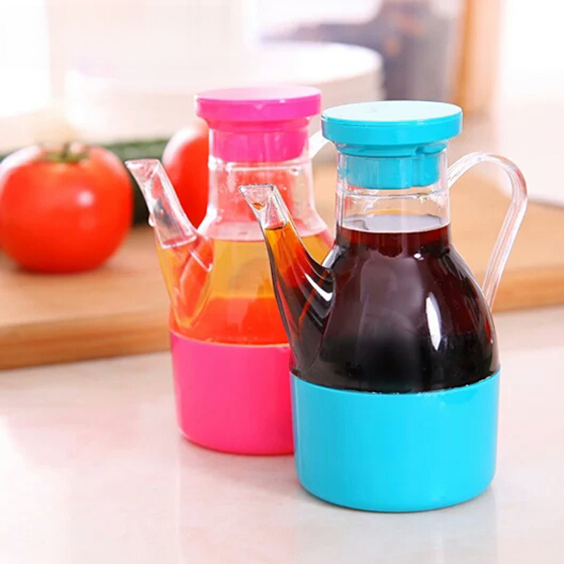 G1331 large size oil jar restaurant seasoning pot sauce bottle oil and vinegar bottle 2 yuan shop goods inventory plastic sesame oil pot wholesale