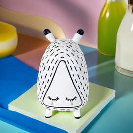 新品创意卡通伤心河马树脂摆件儿童家居办公室摆件可爱树脂工艺品