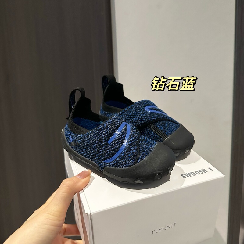 Putian Feiwei baby and toddler walking shoes, slip-on, non-slip, lightweight, breathable, unisex children's walking shoes with Velcro