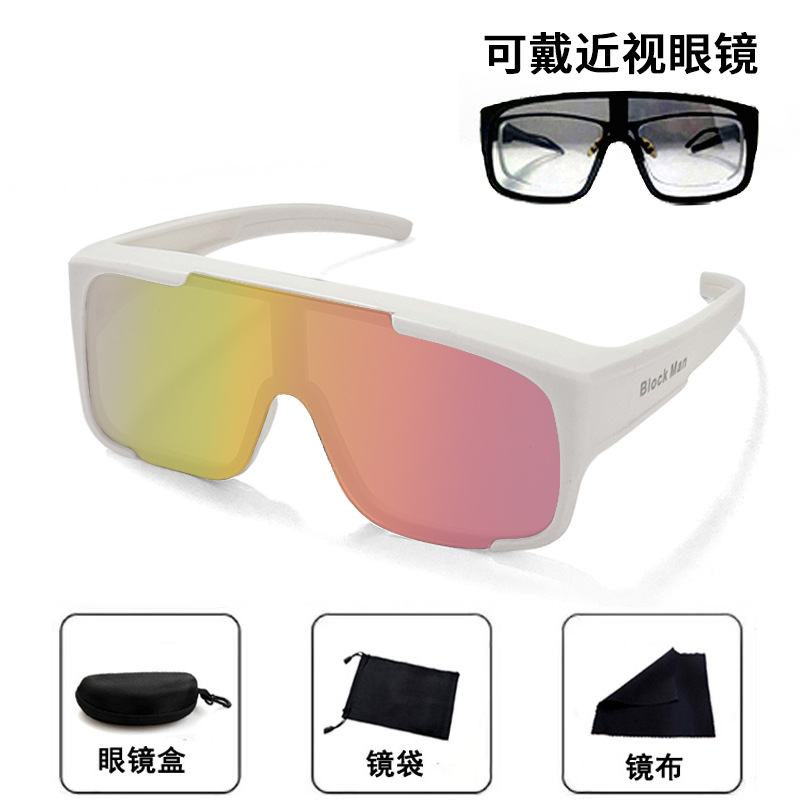 Белая рамка красная