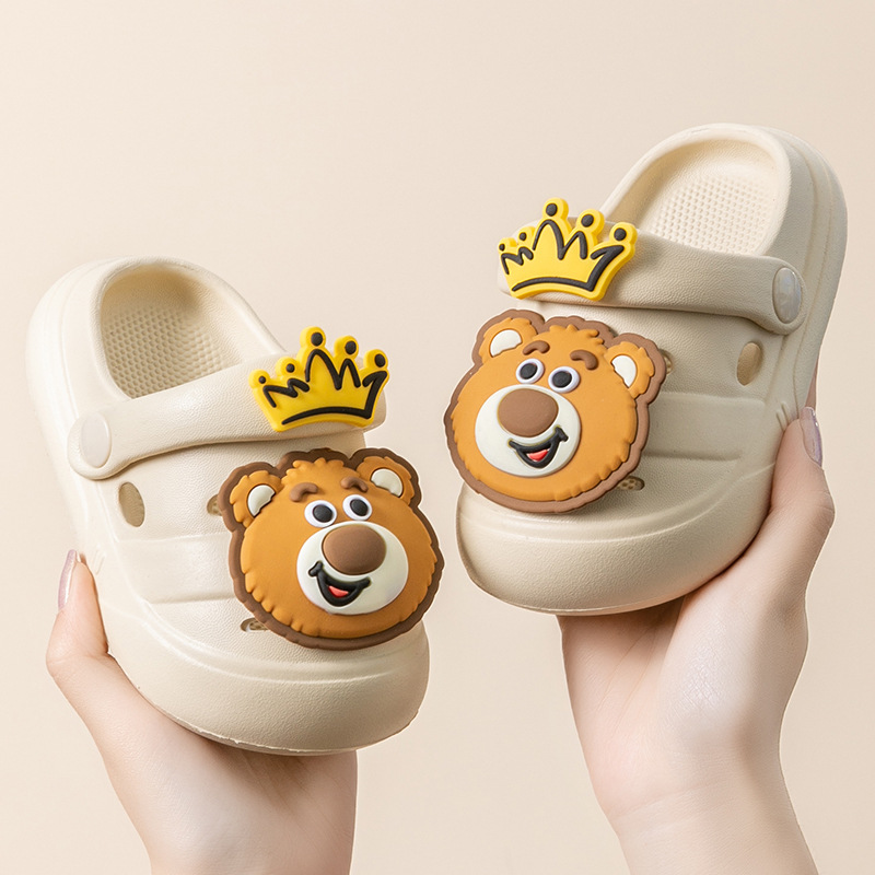 2024 nuevo cartón de dibujos animados para niños agujeros de cartón de dibujos animados suave antideslizante desodorante para usar sandalias de playa