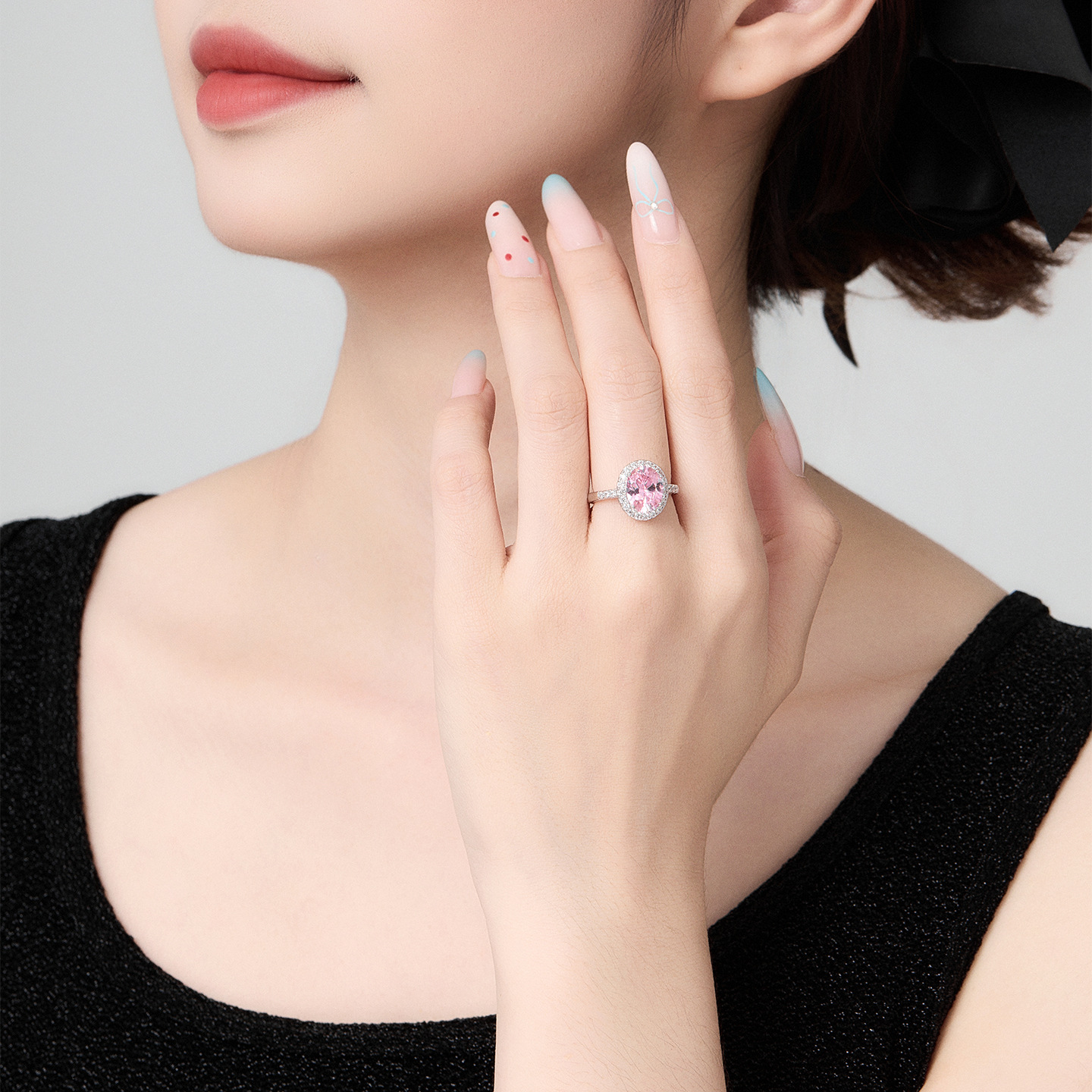 Xuping joyería ligera de lujo temperamento huevo de paloma anillo serie de color Bao aleación de cobre moda geometría elíptica anillo al por mayor