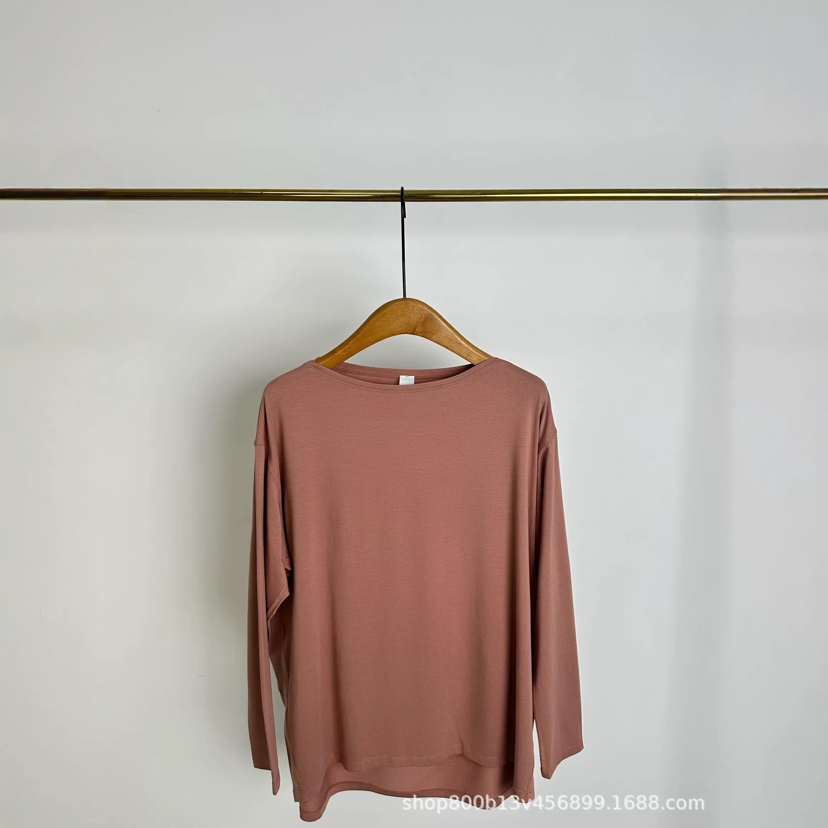 테라코타 브라운