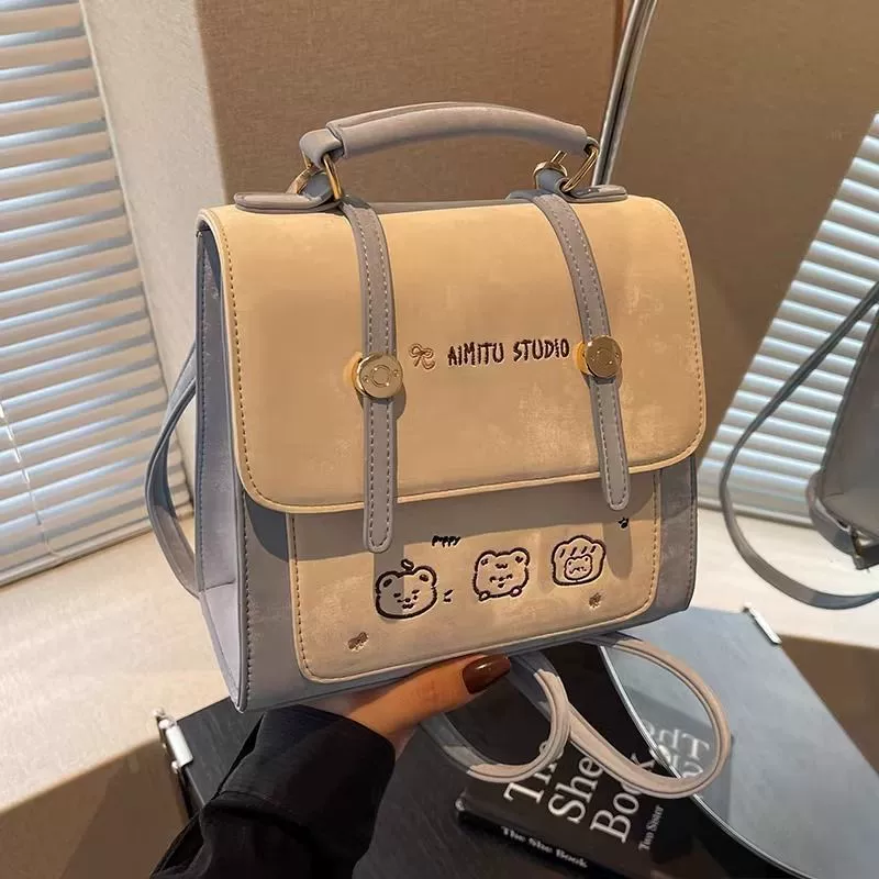 Universal trend handheld backpack for leisure, western style