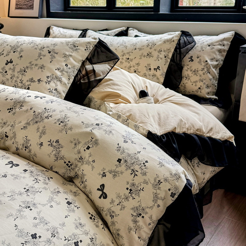 Nordic French Vintage Boho French Hepburn Style 2026 New Four-piece Set Of Pure Cotton Vintage Floral Black Lace Duvet Cover Bedding Wholesale_voghion.com