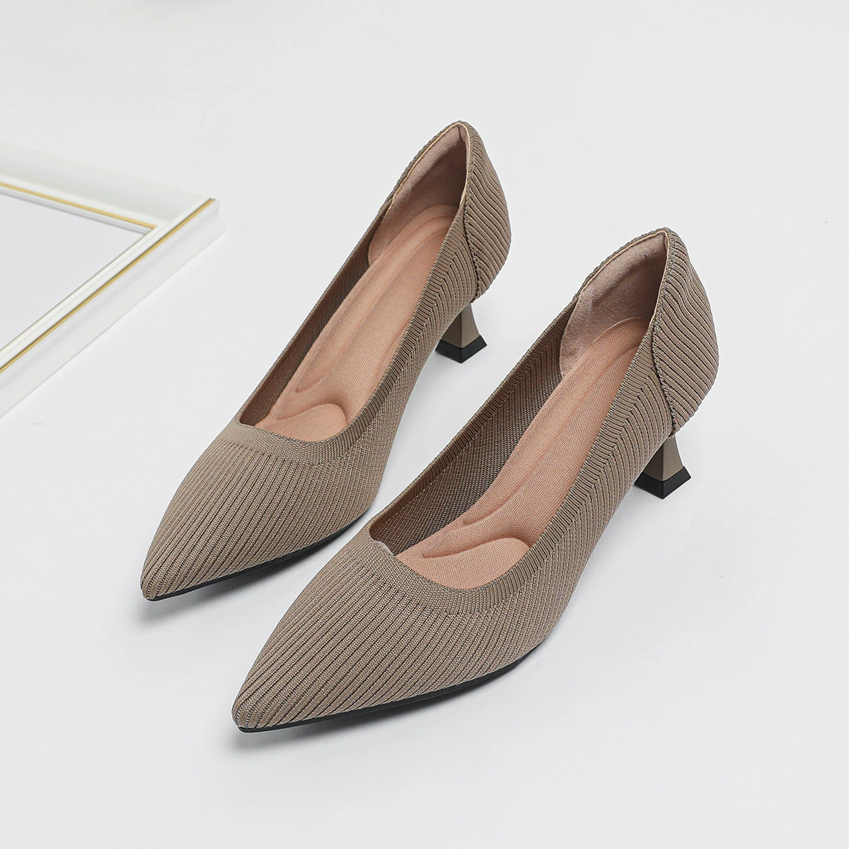 Туфли-лодочки на pointed toe для женщин, дышащая текстильная верхняя часть, EU 35–43, элегантный каблук-кошечка
