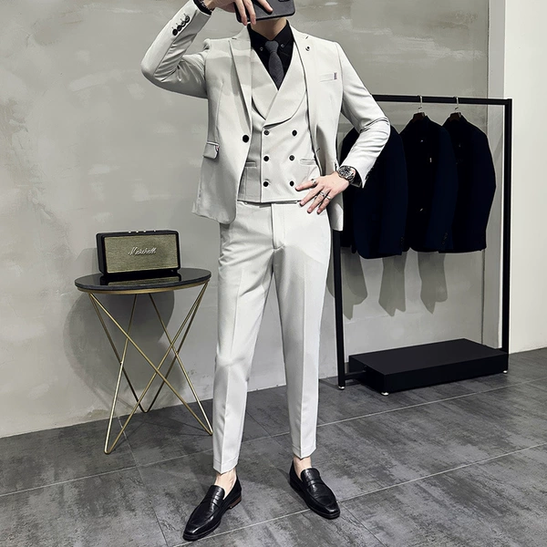 Light gray (suit + vest + trousers)