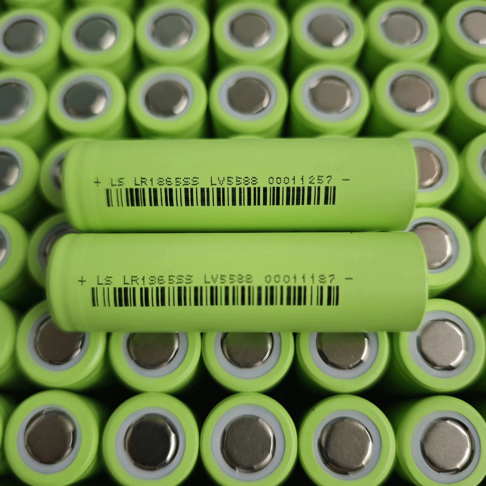 Новая Lishen 18650 силовая литиевая батарея элемент 3000mAh 3C для инструментов освещения игрушек электронных сигарет