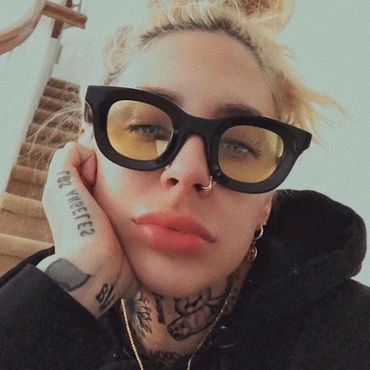 70g Weight UV400 Protection Lens Material Outdoor, Travel, Party, Fishing Occasion Women'S, Men'S, Unisex Gender Hip-Hop, Retro, Fashion, Simple Style Style Grey, White, Red, Green, Fluorescent Green, Blue, Yellow, Black Color Hip-Hop Retro Fashion UV400 Protection Women's Sunglasses 无