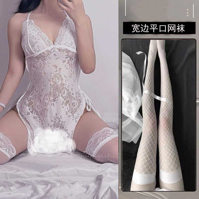 + 챙이 넓은 흰색 메쉬 양말