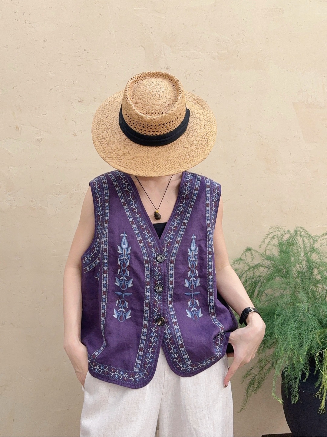 Brudado pesado de cuello V temperamento chaleco de lino primavera y otoño nuevo retro casual sin mangas bordado chaleco de mujer