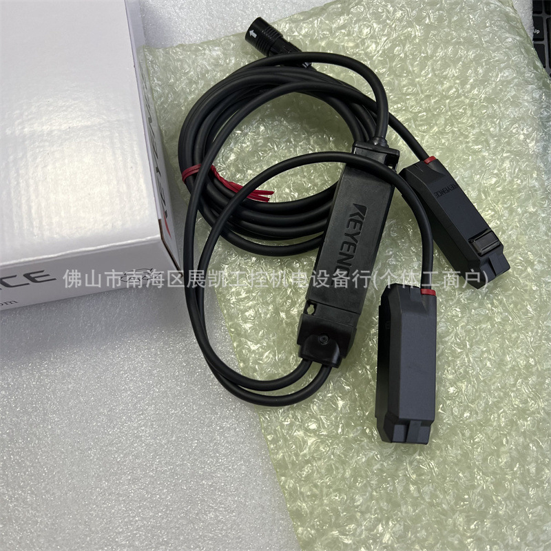 FD-XS8基恩士流量计 FD-XA1 FD-XS8 XS1 XS20 XS1E FD-XC8R3 议价