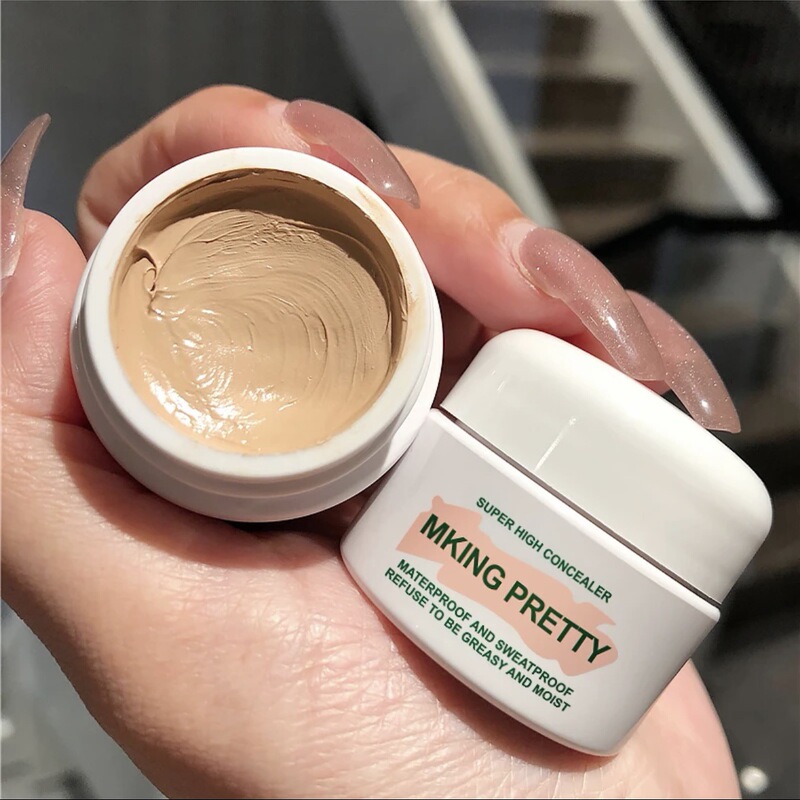 MKING PRETTY コンシーラーは柔らかく跡が残らない汗防止で、シミやニキビ跡をカバーし、顔のクマや涙溝を修正します。|undefined