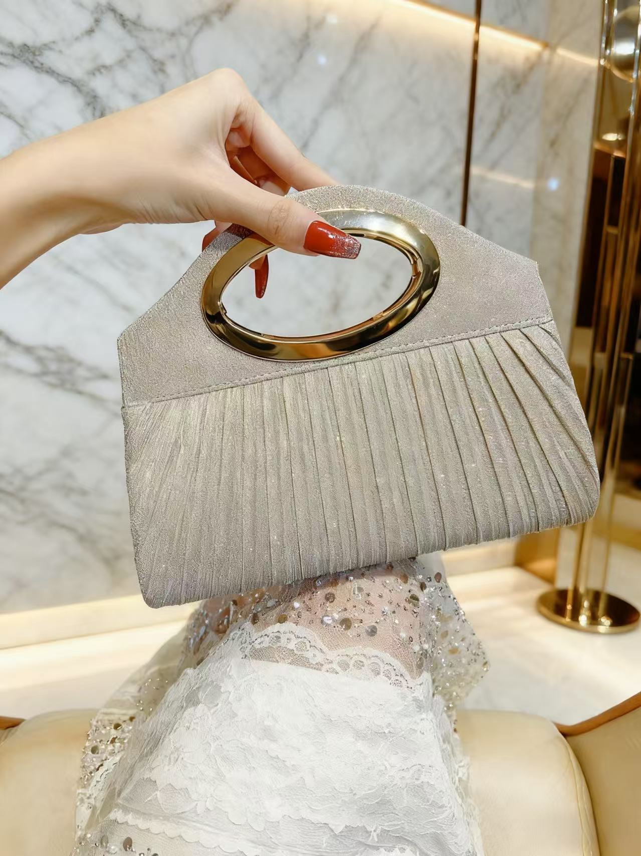 Ventas transfronterizas calientes de lujo ligero bolsas de cena de mano plegables bolsas de boda de moda bolsas de vestir maquillaje bolsas de mano