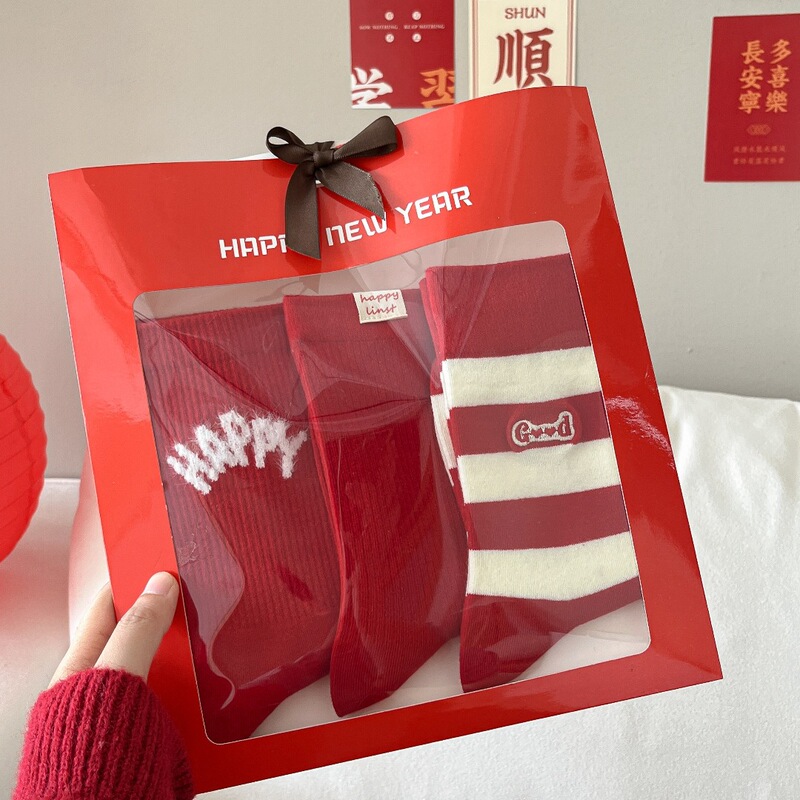 Autumn and winter life year red socks men and women in the tube rich embroidery new year festive wedding red gift bag high waist socks Autumn and winter life year red socks men and women in the tube rich embroidery new year festive wedding red gift bag high waist socks