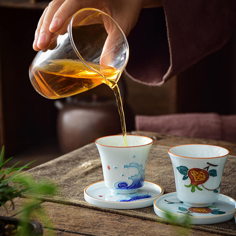 Taza de té pintado a mano en relieve Lotus Taza de cerámica taza de té personal taza maestra pequeña taza individual juego de té Kung Fu taza de té tazón de té