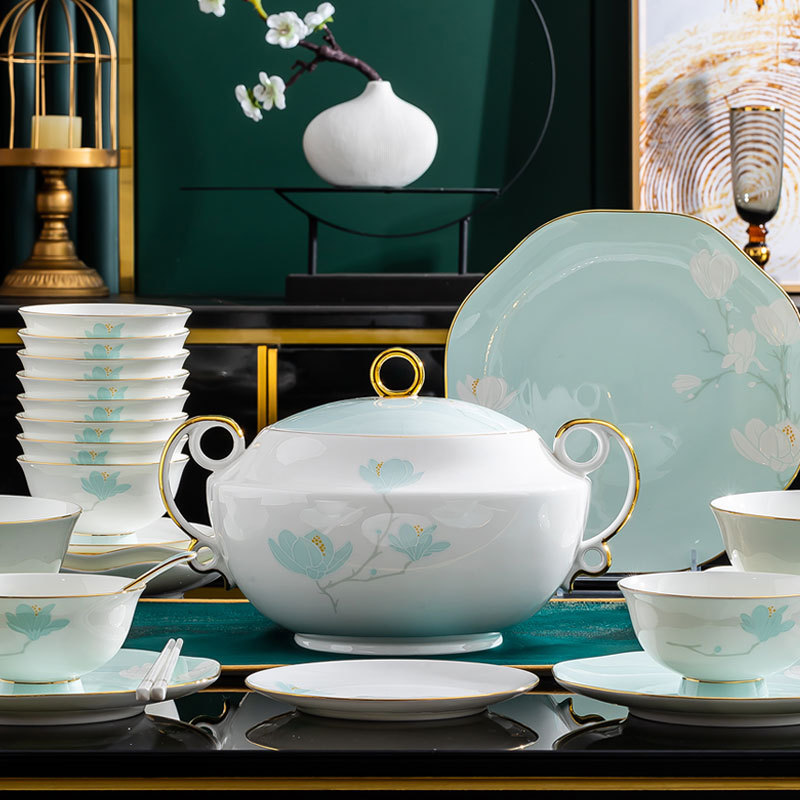 Chinese-style bowl and tableware set, luxury Jingdezhen bone china, household ceramic bowls and plates, gift set for housewarming