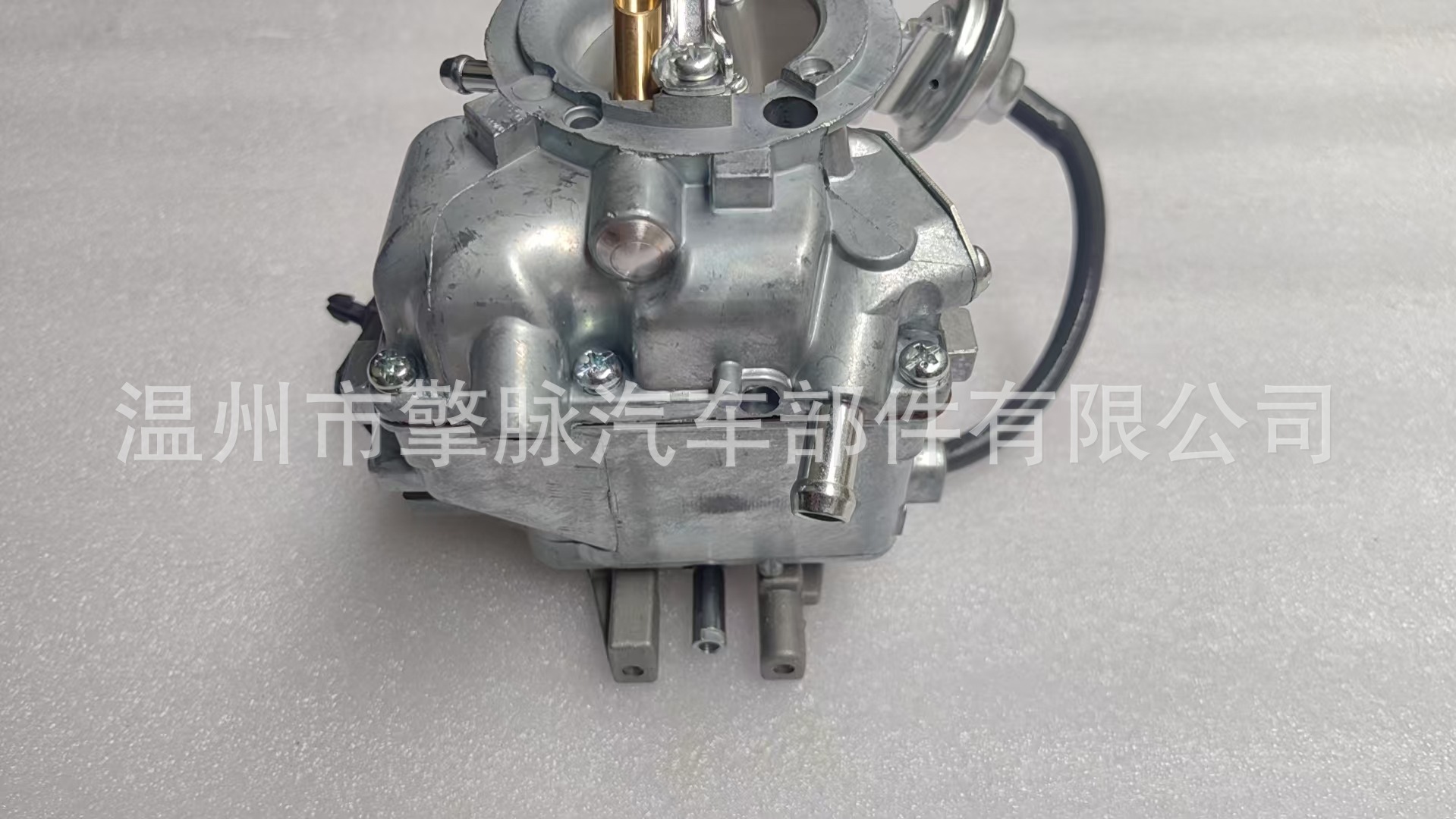 Carburetor 16010-Fd300 Suitable for F100 F150 4.9L 300 Cubic Inches 65-85 Models