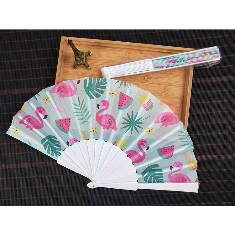 En stock 23cm hueso de plástico fresco ventilador plegable de plástico ventilador de una sola cara coloridas escamas de pescado