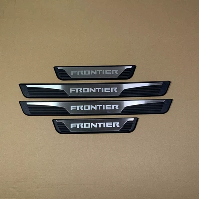 exterior door sill – Dekorativ pedal başlıqları - frontier-exterior-door-sill-strip-black-base-with-silver-color