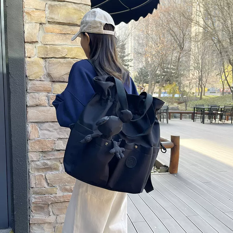 轻便时尚双肩包女手提旅行包2025新款大容量通勤百搭高级感背包潮