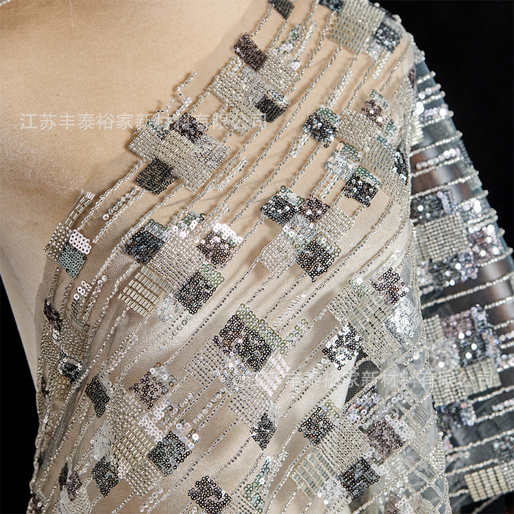 Tejido de flores tridimensionales sequinado cuentas de clavos tridimensionales perforación tela bordada cuentas de flores de tela de moda de alta gama image 3