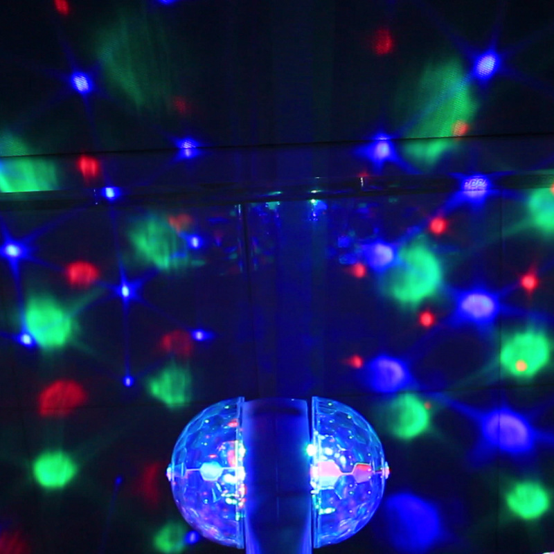 2026 doble cabeza mágica bola LED cristal luces giratorias de bodas luces coloridas bar de luz de ambiente doméstico KTV flash año del caballo