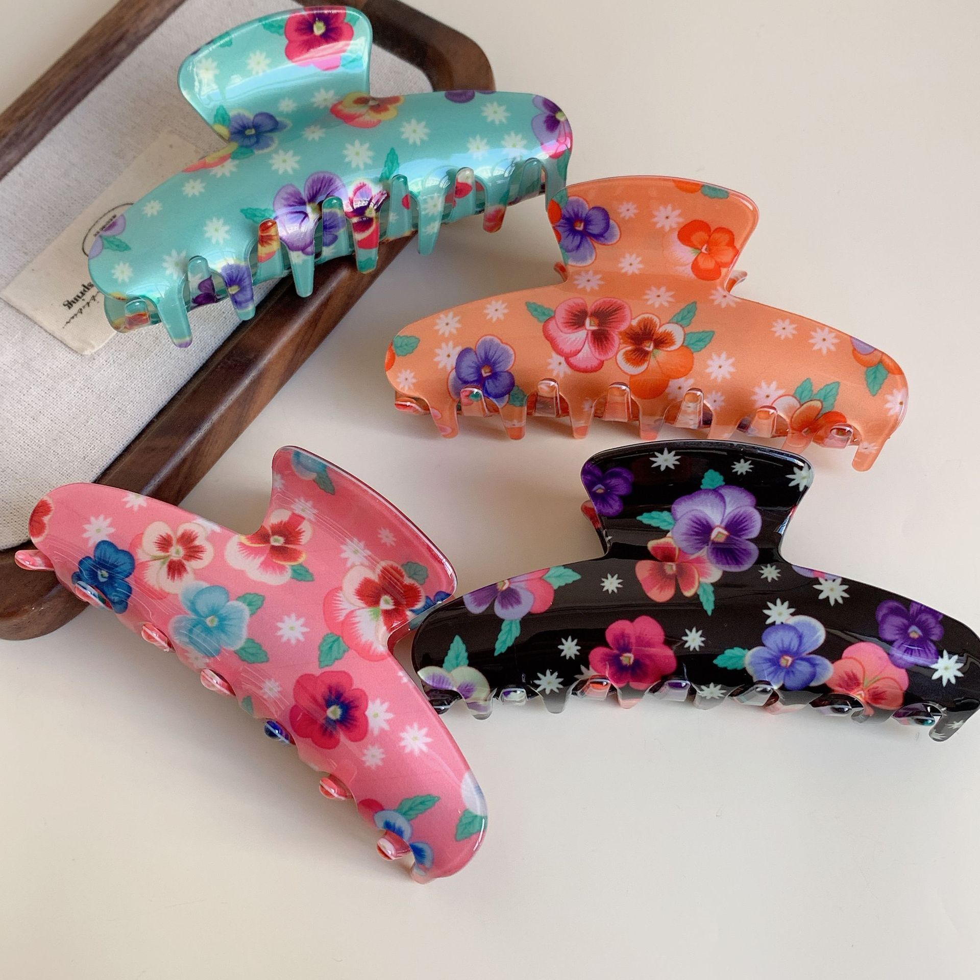 All Seasons Season Women's Gender Casual Pastoral Women's Flower Arylic Hair Claws