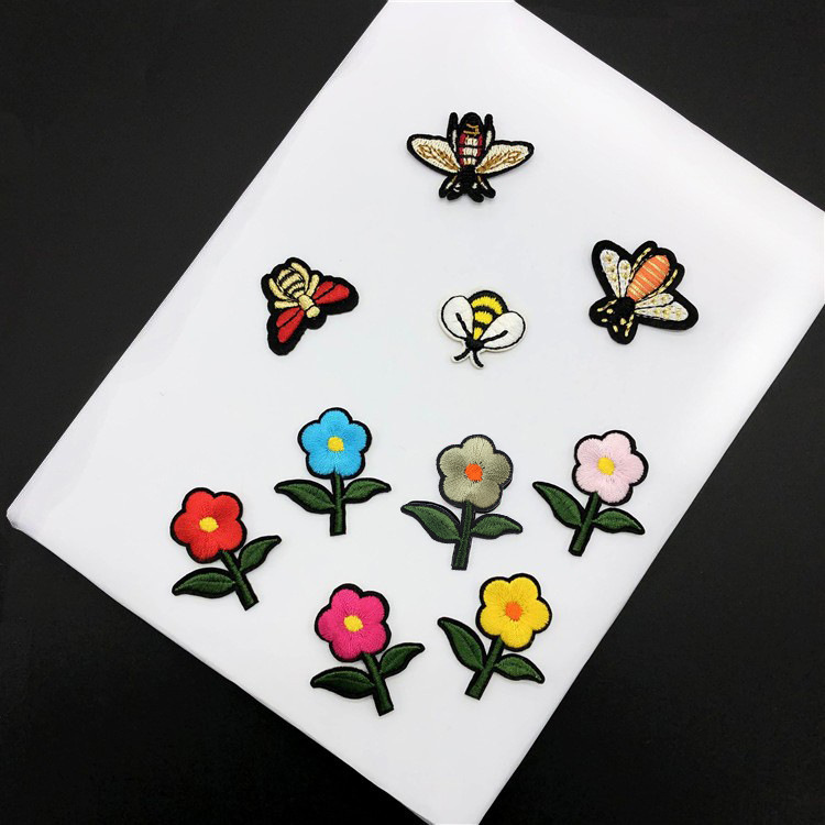 多款小蜜蜂花朵刺绣布贴小号背胶补丁贴儿童衣服T恤装饰绣花章仔