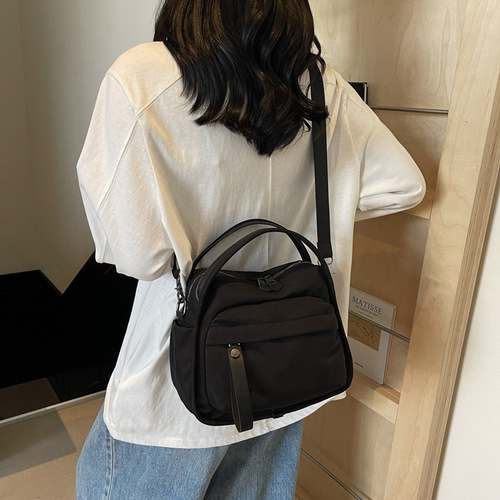 Women's Fashion 2025 Minimalist Lightweight Casual Bag Small Niche Rayying Shoulder Bag Crossbody tote bag