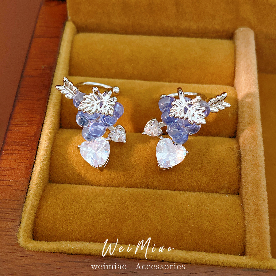 Uvas de zircón amor orejas hueso clips mujeres personalidad nicho pendientes de moda ligero lujo alta sensación de auriculares al por mayor
