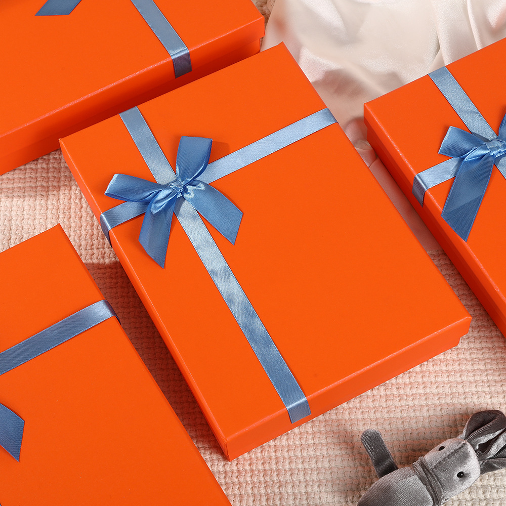 Caja cuadrada Tiandi caja de regalo de cumpleaños de alta gama con lazo, caja de embalaje de regalo de mano al por mayor