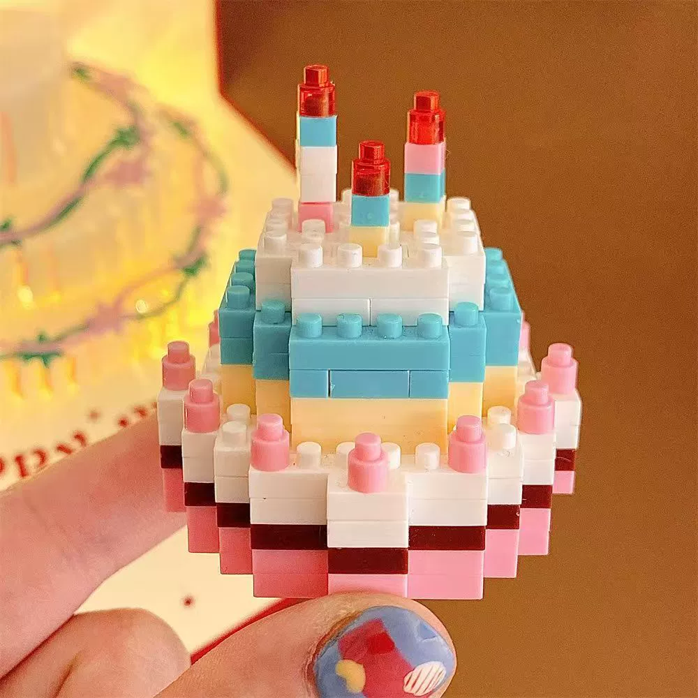 Mini Building Block Set — Sanrio-style Small-Particle Constructor Figures, Gift for Kids