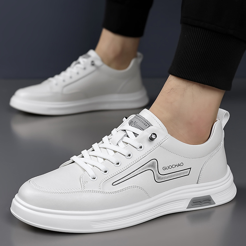 2025 nuevos zapatos blancos para hombre, zapatos planos de tendencia de todo fósforo, zapatos individuales de cuero, zapatos de punta baja de moda, zapatos casuales al por mayor