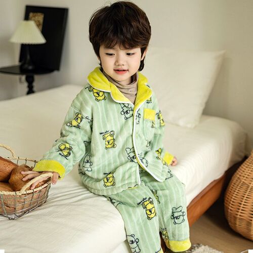 Children's flannel pajamas, autumn and winter boys' sets, mid-to-large size for boys and girls, coral fleece baby fleece-lined loungewear for boys.
