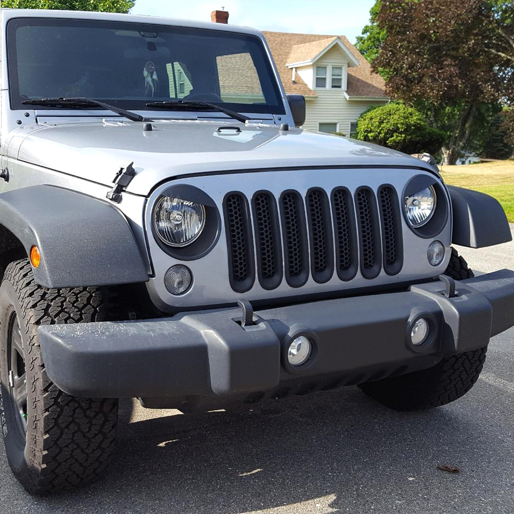 Suitable for 2007-2017 Jeep Wrangler Bird Shape Black Eyebrow Modification Factory Wholesale
