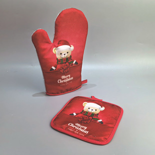 Exported to the United States Christmas pattern polyester digital printing silver-coated microwave oven gloves heat insulation pad anti-hot pot pad