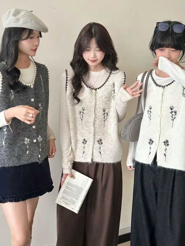 秋冬款拼色针织马甲女刺绣小清新无袖毛线衣内搭叠穿坎肩背心上衣|undefined