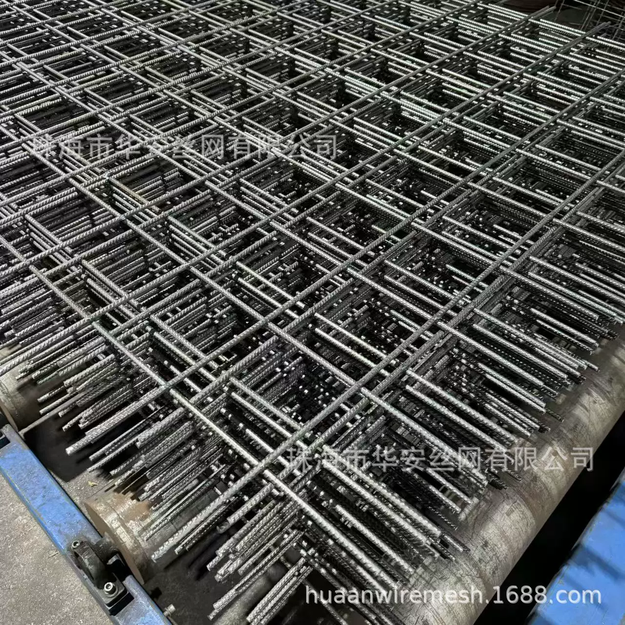 钢筋网片4-6mm桥梁隧道加固铁丝网建筑网片螺纹带肋钢筋焊 接网片