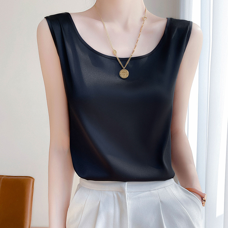 2025 Camisole Women's Vest Low Round Neck with Suit Summer New Satin Imitation Mulberry Silk Short Black and White Top