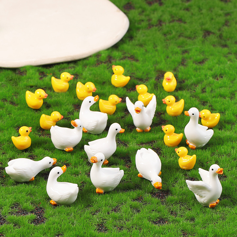 Moss Micro-Landscape Creative Cute White Duck Little Yellow Duck Figurine Decoration Miniature Mini Desk Ornament Moss Micro-Landscape Creative Cute White Duck Little Yellow Duck Figurine Decoration Miniature Mini Desk Ornament