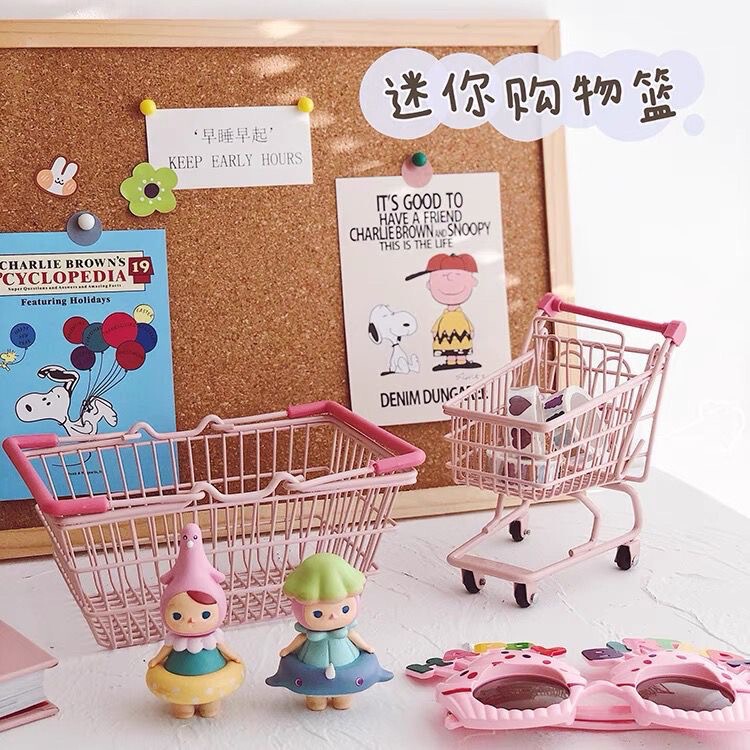 Cute shopping cart mini trolley storage basket girl heart decoration decoration beauty egg puff storage basket Cute shopping cart mini trolley storage basket girl heart decoration decoration beauty egg puff storage basket