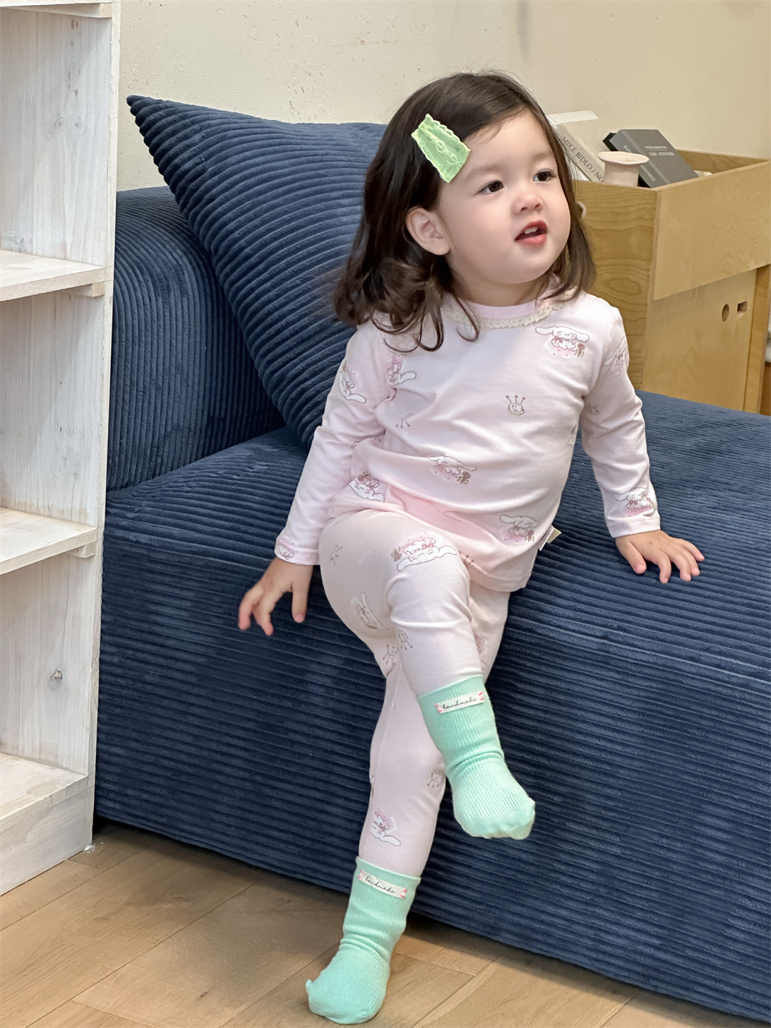 Pijamas infantiles de otoño conjunto de casa 2025 ropa de otoño ropa infantil coreana pijamas niñas ropa de hogar dos piezas