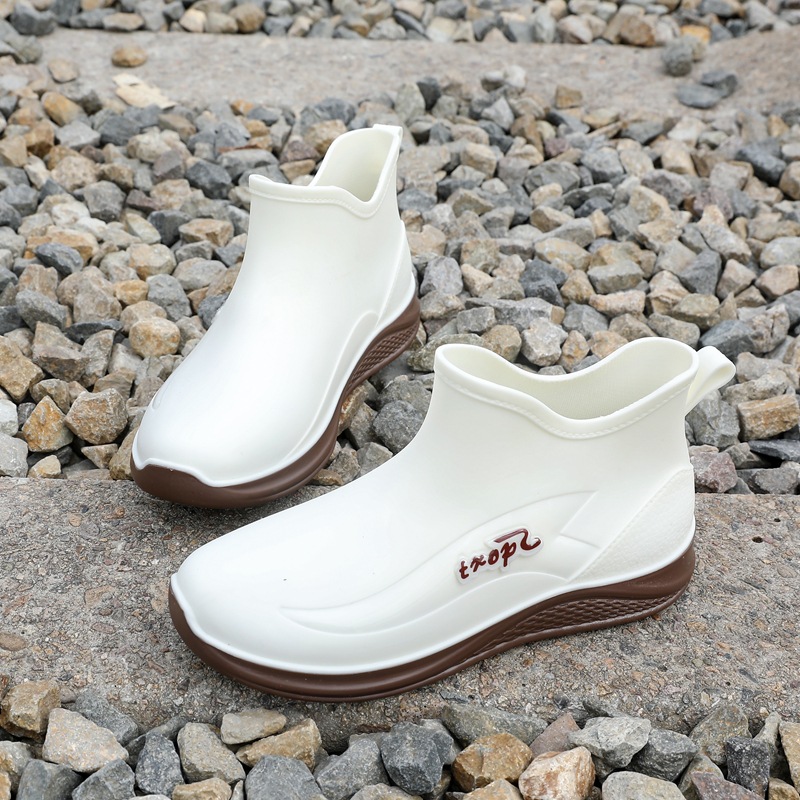 흰색 신발 [표준 사이즈]