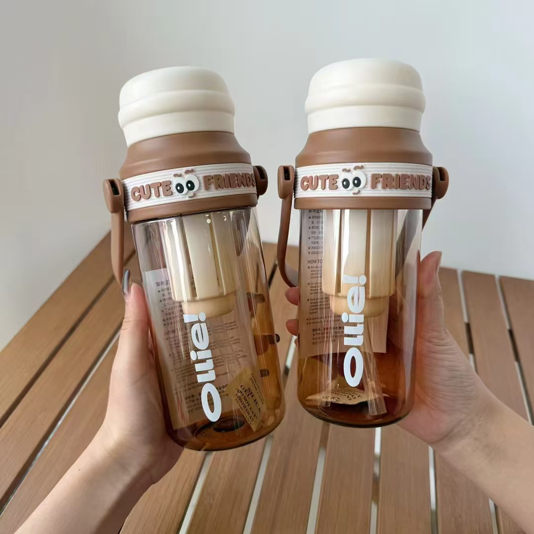 Nuevo deporte portable taza de café taza de plástico taza de agua taza de plástico estudiantes taza de acompañamiento simple taza de plástico resistente a altas temperaturas