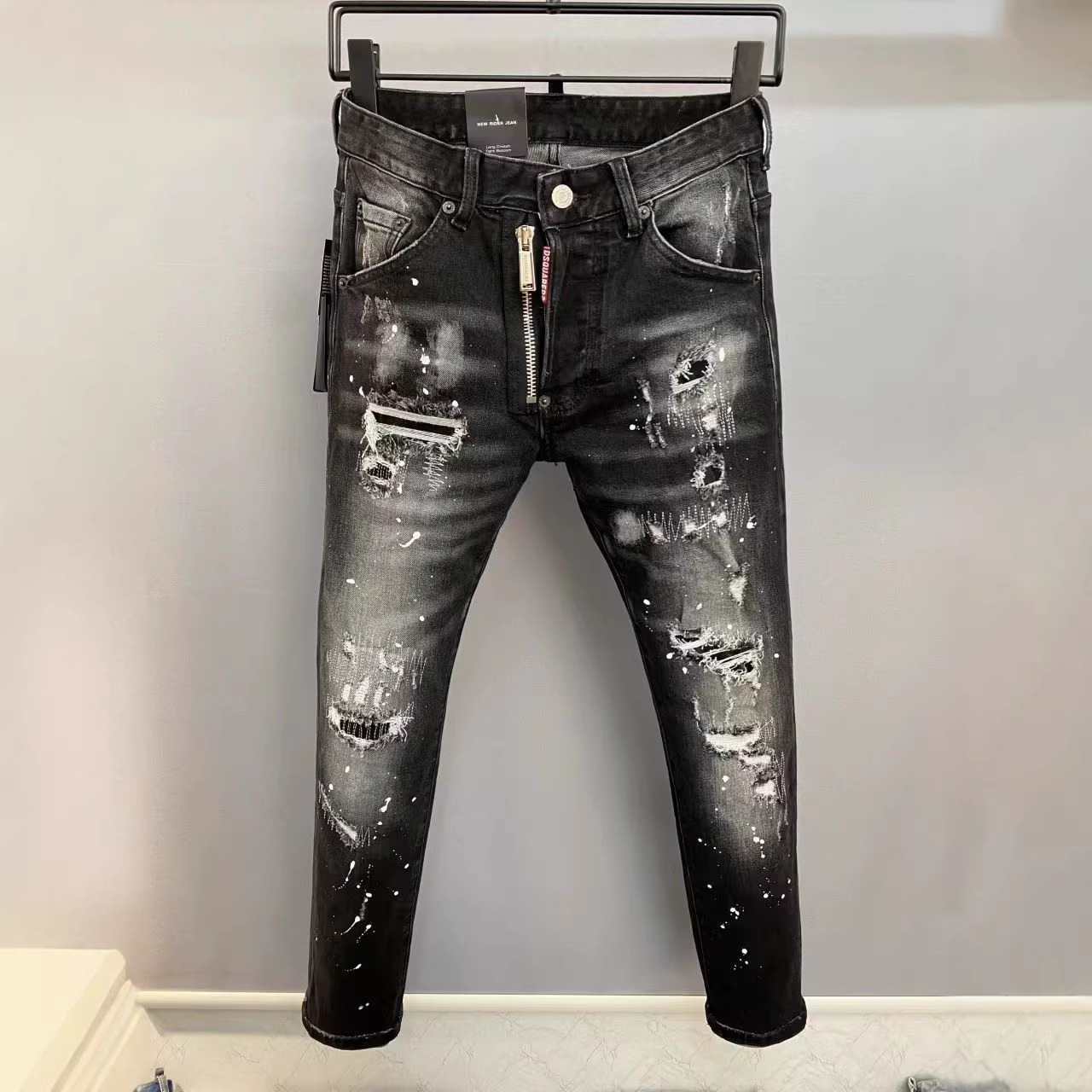 Kişi cins şalvarı — yuyulmuş boz, cırıq və yamaqlı, slim fit