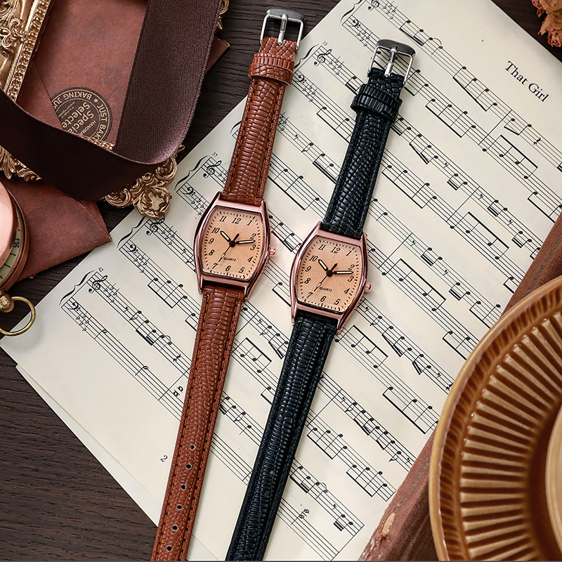 Nuevo reloj de mujer de moda retro digital popular transfronterizo transmisión en vivo reloj de correa de cuarzo de barril reloj de mujer